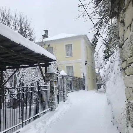 Blue Pine Holiday home